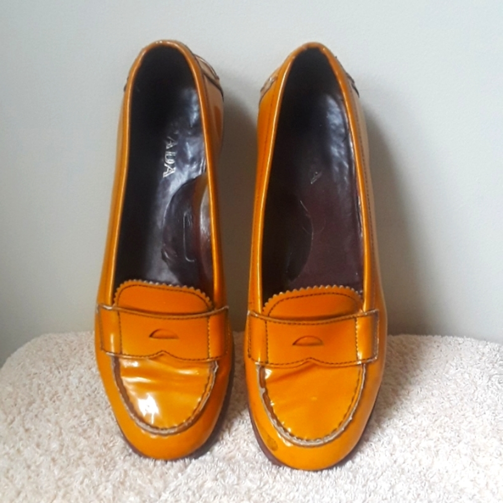 🇮🇹 PRADA leather loafers 37.5💥 (US 7.5) Made In Italy Rare Mustard Color
